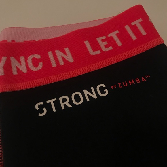 💪🏽SBZ LET IT SYNC IN PANELED MESH LEGGINGS💪🏽 - Picture 2 of 4